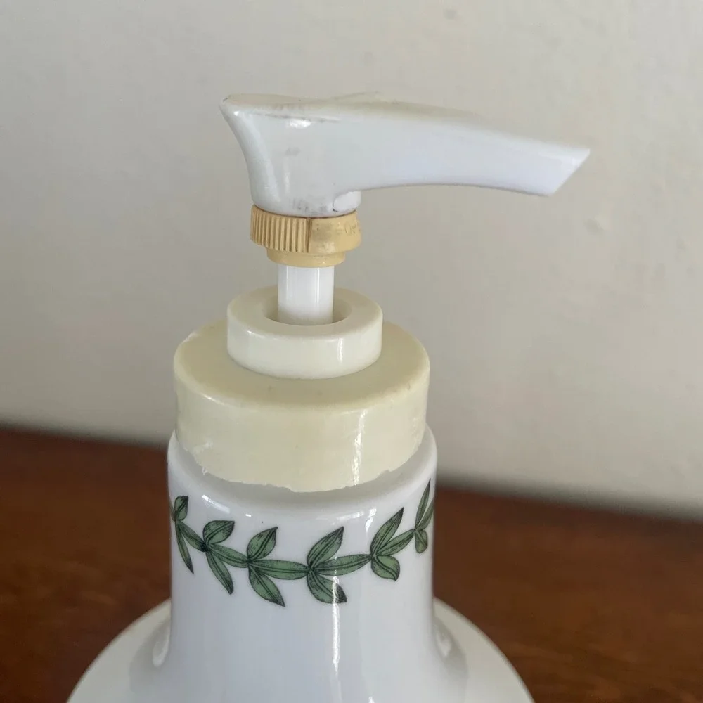 Vtg Portmeirion Botanic Garden Soap Lotion Dispenser Butterfly Made in Britain